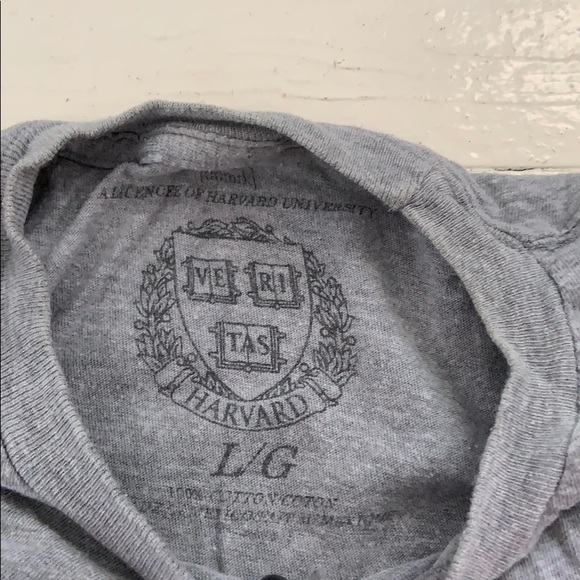 Harvard University Tee - Picture 3 of 4